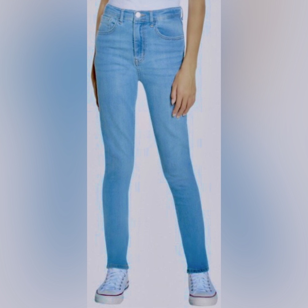 Levi’s 720 Jeans Super Skinny Legs Cotton High Rise light blue Size 14 NWT